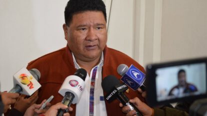 Mesa de diálogo para pacificar el país convocada por Sergio Choque