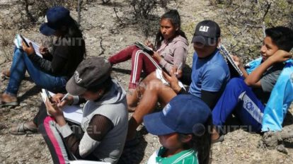 Conexión a internet para estudiantes que recorren 15 km en busca de señal