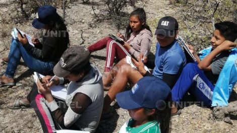 Conexión a internet para estudiantes que recorren 15 km en busca de señal
