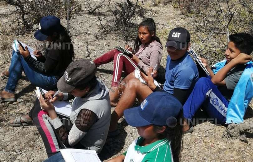 Conexión a internet para estudiantes que recorren 15 km en busca de señal