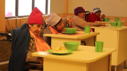 Hogar La Sagrada Familia acoge a adultos mayores que llegan por su propia voluntad