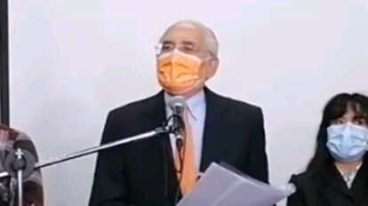 Carlos Mesa critica el supuesto envío de material antidisturbios