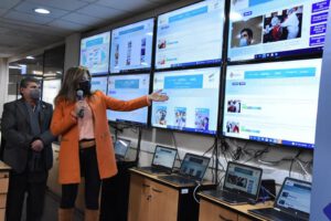 verificador de noticias Covid-19 presentado por Gabriela Alcón