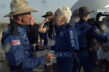 Jeff Bezos en el primer viaje de turismo espacial