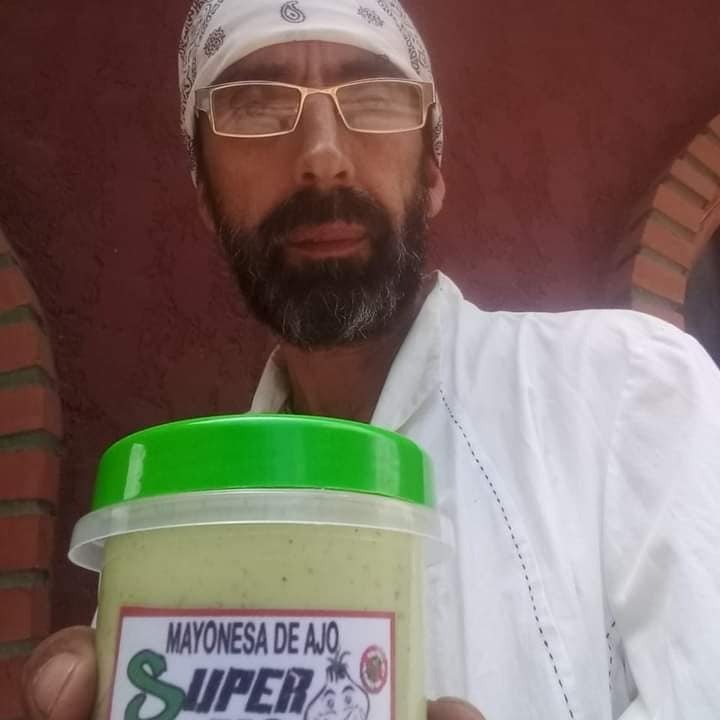 Emprendimiento artístico en Cochabamba con Kuru Mendizabal