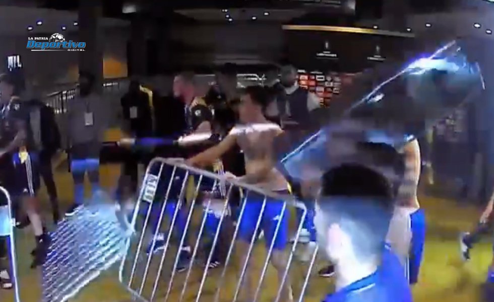 Incidentes en el túnel del Mineirao tras el partido de Boca Juniors