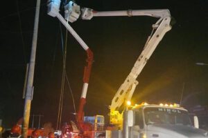 Cortocircuito en Oruro causado por jóvenes