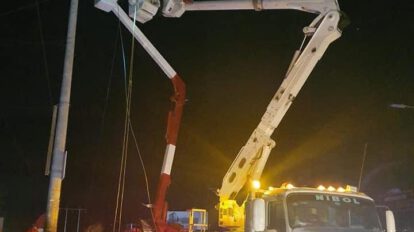Cortocircuito en Oruro causado por jóvenes