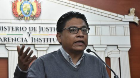 Iván Lima Magne ante la denuncia de Añez
