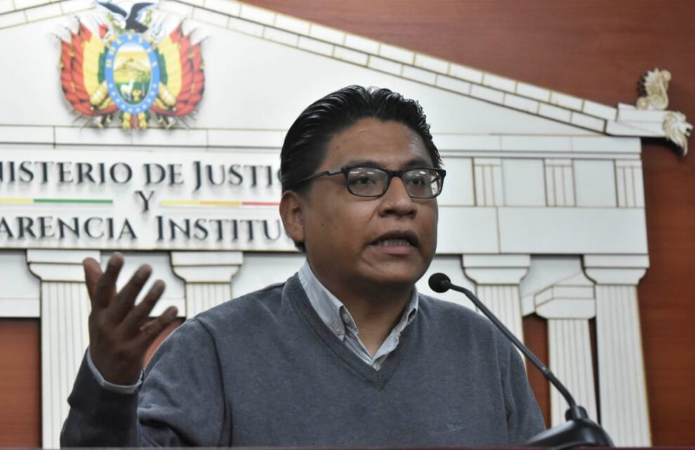 Iván Lima Magne ante la denuncia de Añez