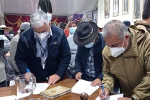 Productores agrícolas levantan bloqueos tras acuerdo con el Gobierno