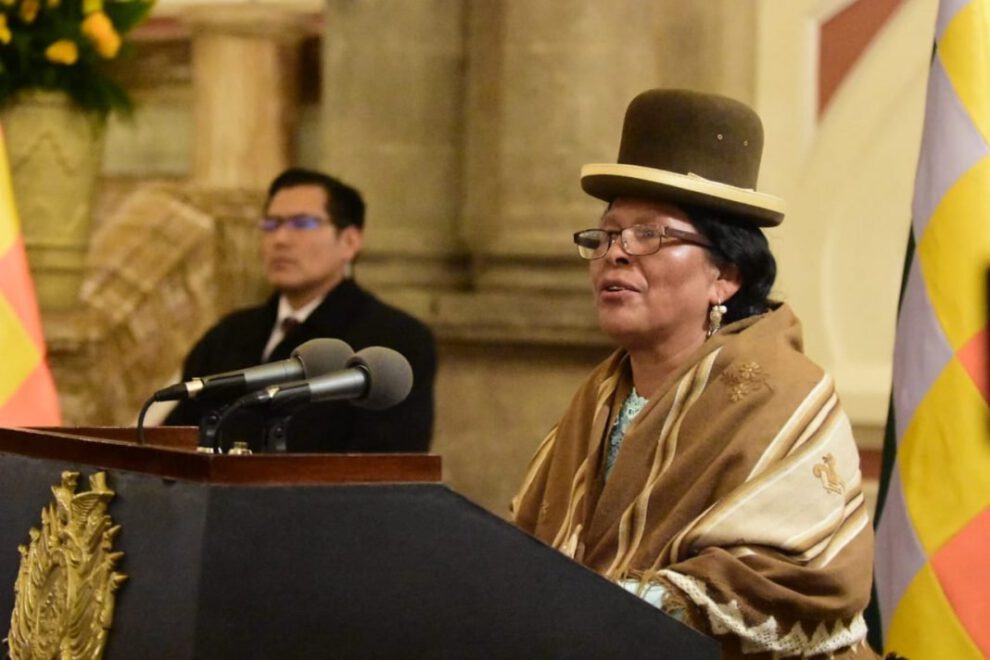 Nueva ministra de Culturas Martha Yujra