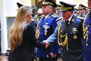 Aprehenden a excomandante del Ejército, Iván Inchauste Rioja, en Cochabamba por el caso Senkata