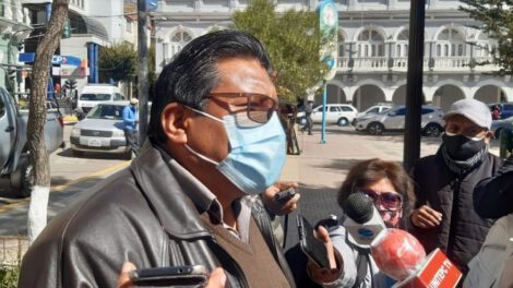 Bloqueo de carreteras en Oruro por el Comité Cívico