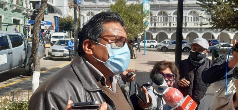 Bloqueo de carreteras en Oruro por el Comité Cívico