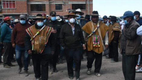 Suspensión de reunión entre gobernadores por ausencia de Jhonny Mamani