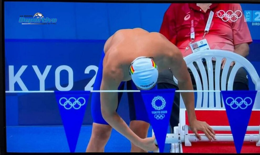 Gabriel Castillo inicia su competencia en los 100 metros espalda en natación