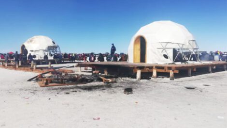 Cadinpaz condena quema de domos turísticos en el Salar de Thunupa
