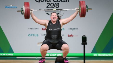 Laurel Hubbard compite en los Juegos Olímpicos de Tokio 2020