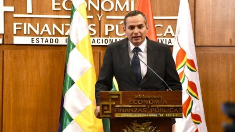 Detención domiciliaria Carlos Schlink, exviceministro de Tesoro y Crédito Público