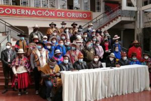 Dañan domos del Salar de Thunupa