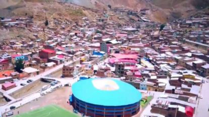 Huanuni aniversario con desfile y sesión de honor