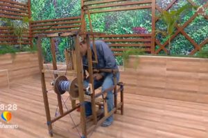 Guido Apaza creó la máquina Eco Telar que es única en el mundo