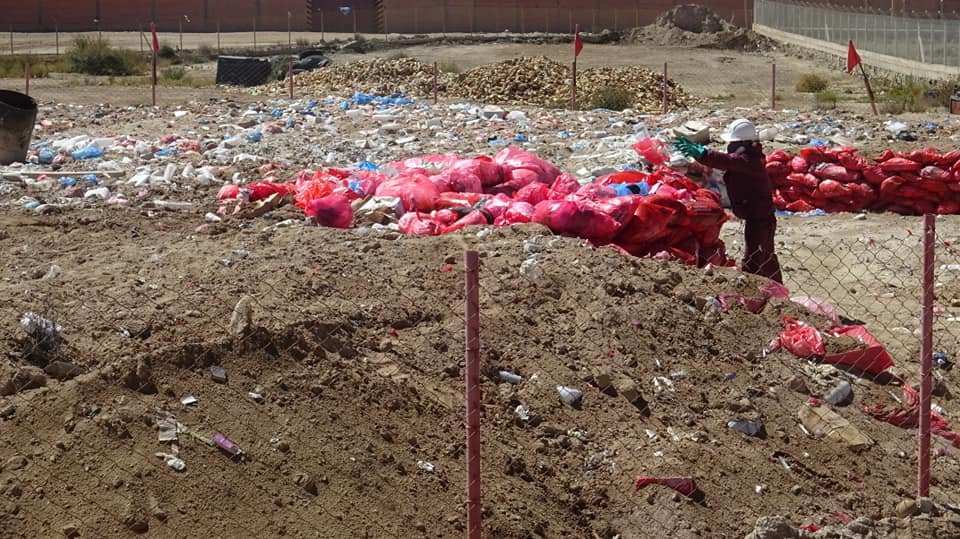 Celda de residuos hospitalarios en construcción