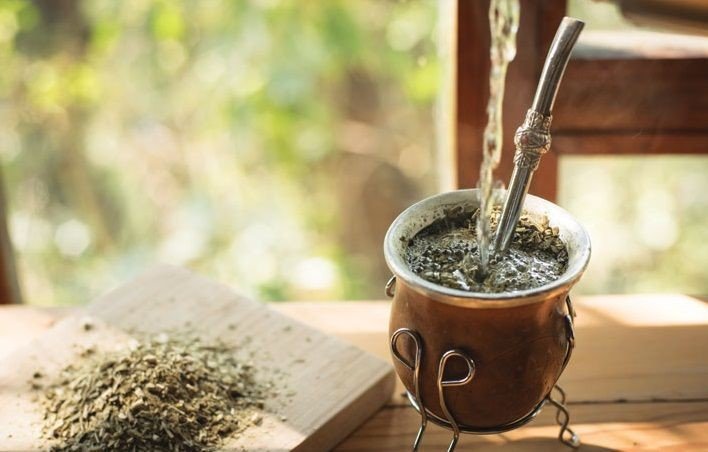 Infusión de Yerba Mate en la Ruta de la Yerba Mate