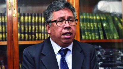 Larrea pide al Gobierno garantizar la eficacia de la vacuna Sputnik-V