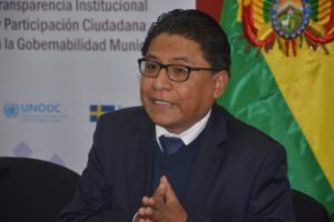 Investigación a Adrián Quelca por conducta antiética en el sector de educación