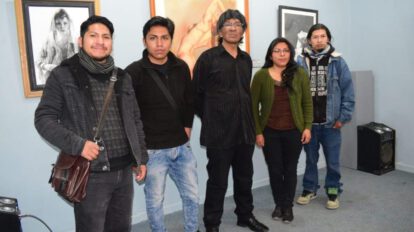 Exposición Identidades en el salón Valerio Calles