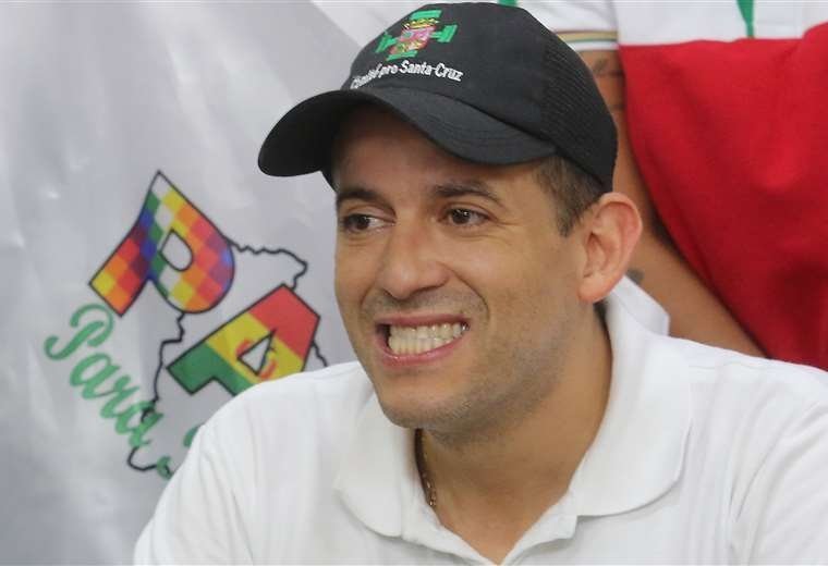 Asamblea de la Cruceñidad con Luis Fernando Camacho