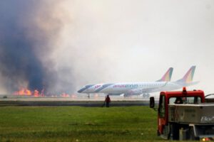 Incendio de pastizales en Santa Cruz