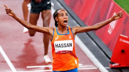 Sifan Hassan ganadora de la medalla de oro en los 5.000 metros planos