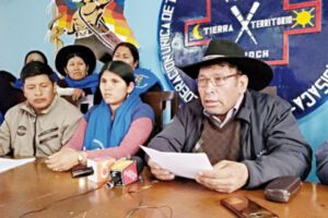 Campesinos de Chuquisaca levantan bloqueo de caminos