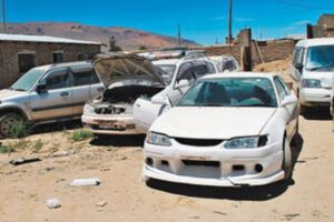 Bloqueo de caminos por dueños de autos indocumentados