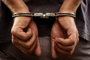 Profesor condenado por romance con alumna