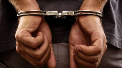 Profesor condenado por romance con alumna