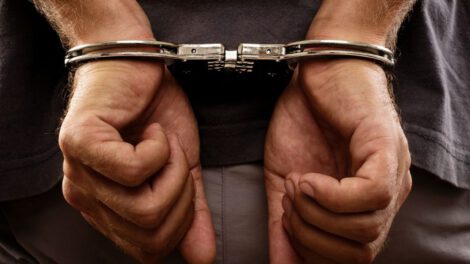 Profesor condenado por romance con alumna