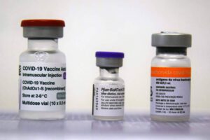 Eficacia de vacunas anticovid de Sinovac y Pfizer-BioNTech