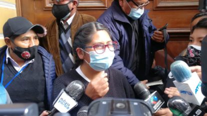 Eva Copa denuncia discriminación en reunión del COED