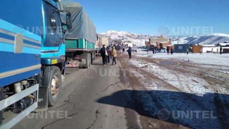 Nevada en carretera Oruro-Cochabamba