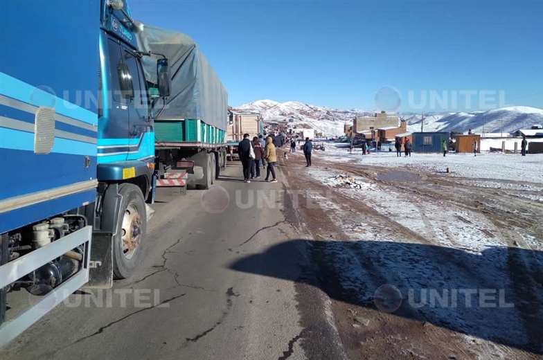 Nevada en carretera Oruro-Cochabamba