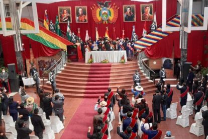 Sesión de honor rememoró la historia y realzó el civismo