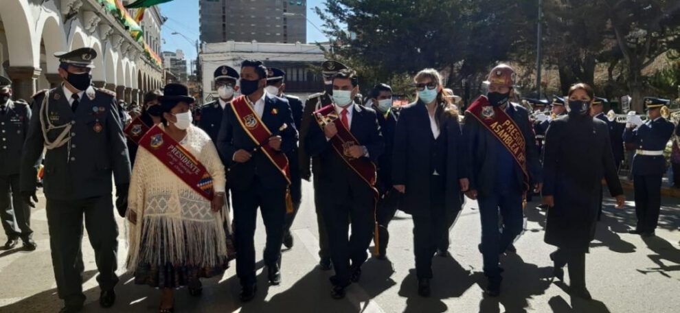 Aniversario patrio en Oruro