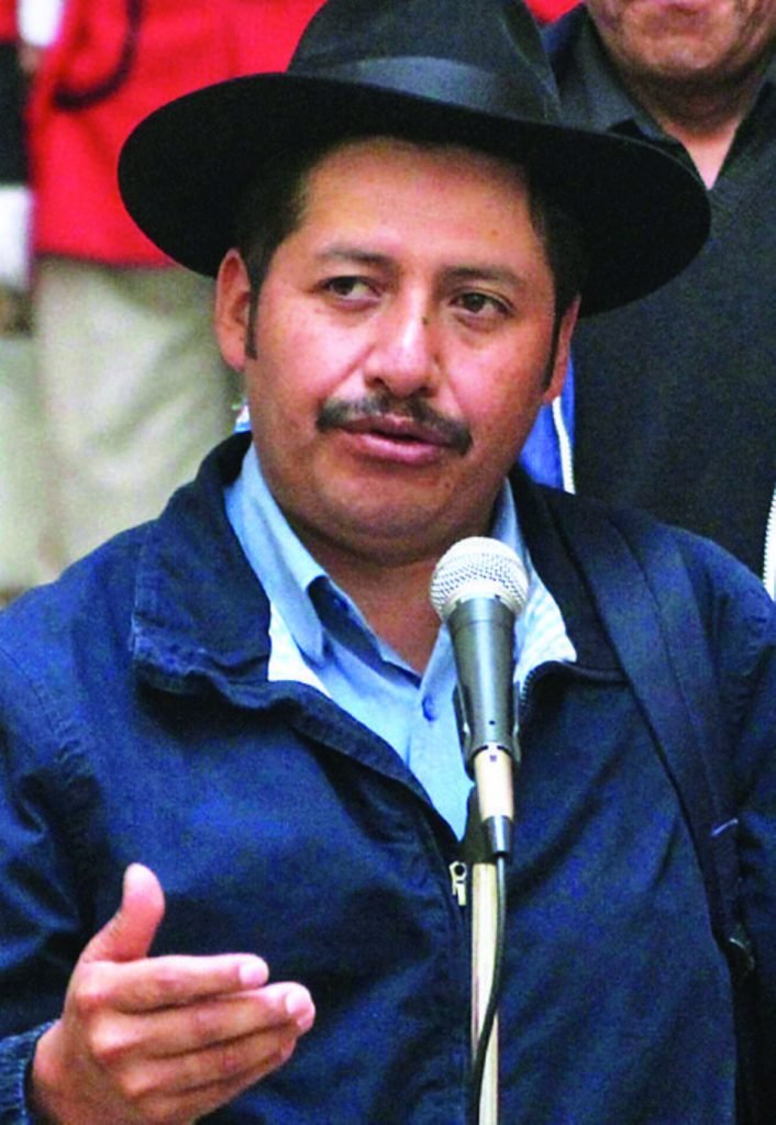 Gobernador de Chuquisaca, Esteban Urquizu, aprehendido por tres delitos
