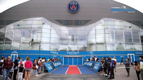 Llegada de Messi al PSG en el aeródromo Le Bourget