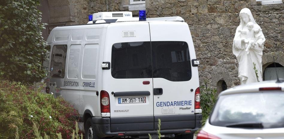 Asesinato de sacerdote en Francia