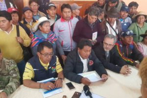 Bloqueadores en Oruro declaran cuarto intermedio tras reunión
